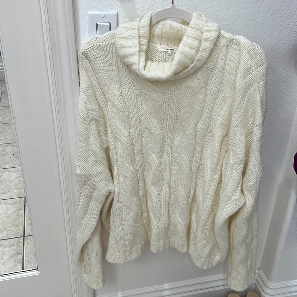NEW Tularosa Cream Turtleneck Sweater - Picture 5 of 14